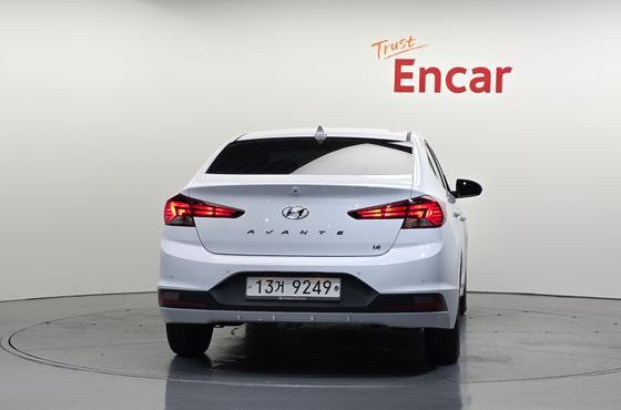 Hyundai AVANTE 1.6 Smart — пробег 93 141 км — фото 4 из 5