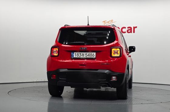 Jeep Renegade 1.3 Limited — пробег 51 569 км — фото 4 из 5