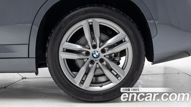BMW X1 xDrive 20i M Sport — пробег 83 126 км — фото 5 из 5