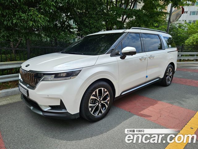 Kia Carnival 9-Seater Signature — пробег 23 896 км — фото 2 из 5