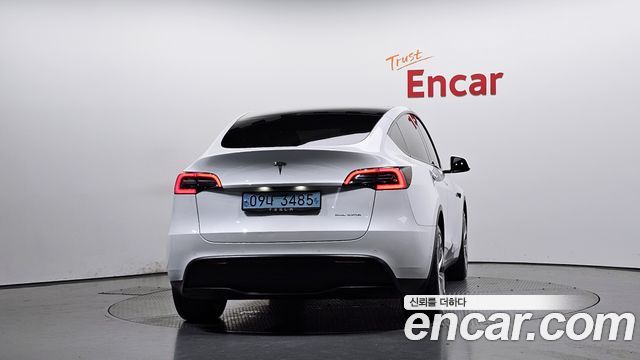Tesla Model Y Long Range AWD — пробег 168 766 км — фото 4 из 5