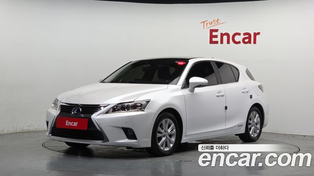Lexus CT200h 1.8 Supreme ZWA10 — пробег 78 408 км — фото 1 из 5