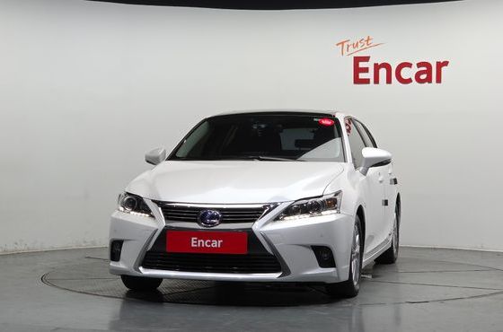 Lexus CT200h 1.8 Supreme ZWA10 — пробег 78 408 км — фото 3 из 5
