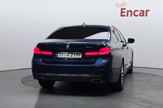 BMW 5-Series 530i Luxury — пробег 73 439 км — фото 4 из 5