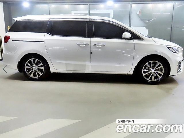 Kia Carnival из Кореи Encar