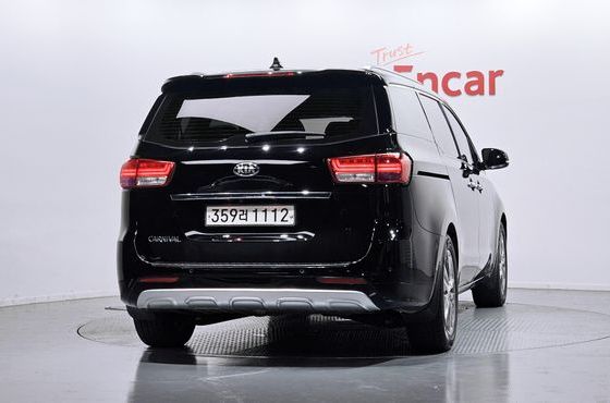 Kia Carnival 9-seater Prestige — пробег 141 133 км — фото 4 из 5
