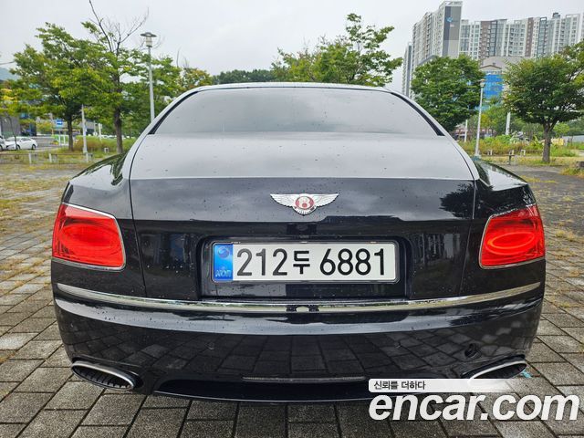 Bentley Flying Spur из Кореи Encar