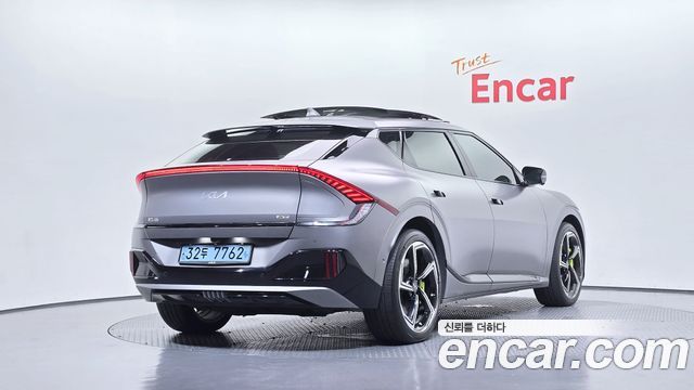 Kia EV6 GT 4WD — пробег 30 795 км — фото 2 из 5