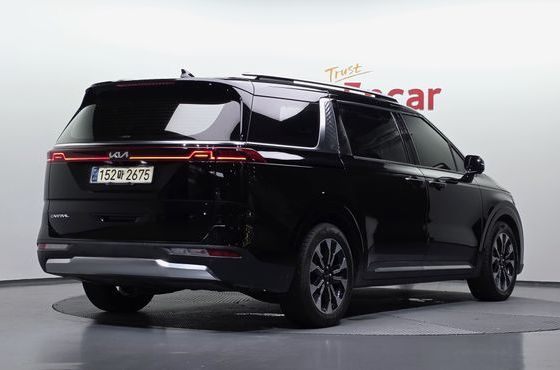 Kia Carnival 9-Seater Signature — пробег 93 035 км — фото 2 из 5