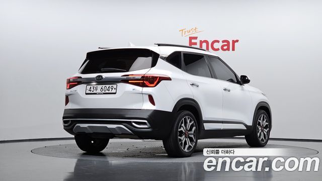 Kia Seltos из Кореи Encar