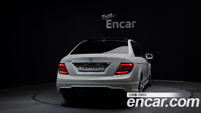 Mercedes-Benz C-Class C200 CGI AVANTGARDE — пробег 112 591 км — фото 4 из 5