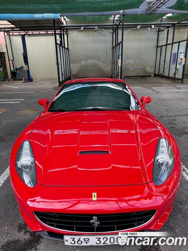 Ferrari California 4.3 V8 — пробег 95 776 км — фото 3 из 5