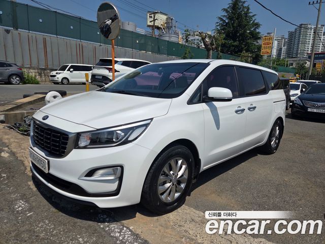 Kia Carnival 11-Seater Deluxe — пробег 112 114 км — фото 2 из 5