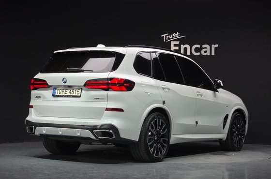 BMW X5 xDrive 40i M Sport — пробег 56 193 км — фото 2 из 5