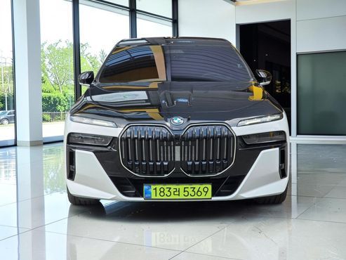 BMW 7-Series 750e xDrive M Sport — пробег 24 000 км — фото 3 из 5