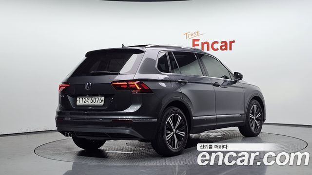 Volkswagen Tiguan 2.0 TDI Prestige — пробег 80 981 км — фото 2 из 5