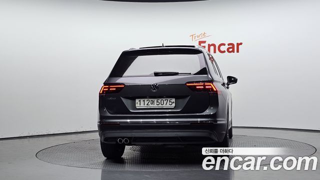 Volkswagen Tiguan 2.0 TDI Prestige — пробег 80 981 км — фото 4 из 5
