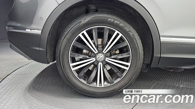 Volkswagen Tiguan 2.0 TDI Prestige — пробег 80 981 км — фото 5 из 5