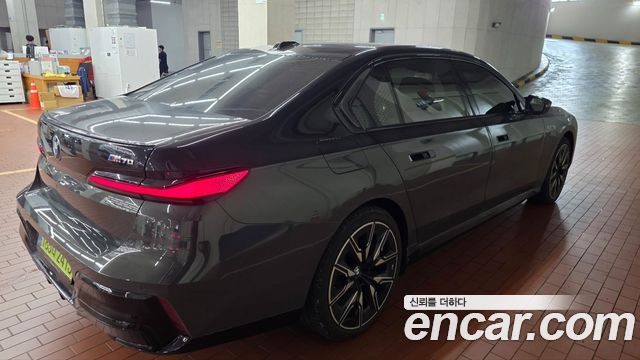 BMW i7 из Кореи Encar