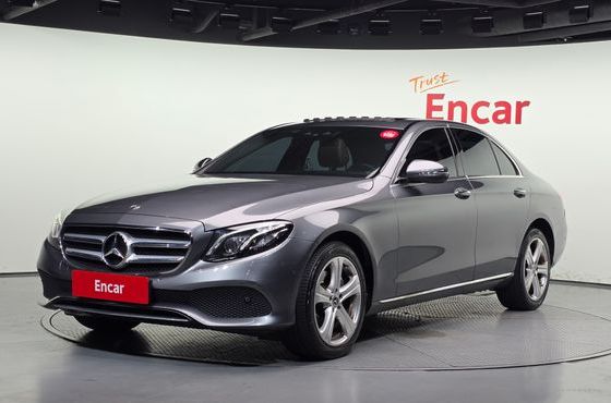 Mercedes-Benz E-Class E220d 4MATIC Avantgarde — пробег 97 671 км — фото 1 из 5