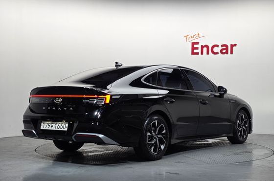 Hyundai Sonata 2.0 Exclusive — пробег 23 855 км — фото 2 из 5