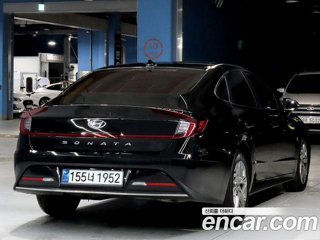 Hyundai Sonata 2.0 Premium — пробег 33 632 км — фото 2 из 5