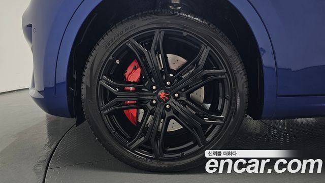 Maserati Levante из Кореи Encar