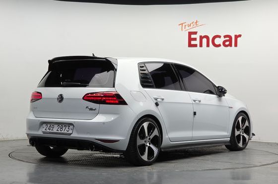 Volkswagen Golf 2.0 GTI — пробег 81 007 км — фото 2 из 5
