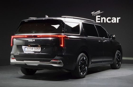 Kia Carnival Gasoline 7-Seater Signature — пробег 15 103 км — фото 2 из 5