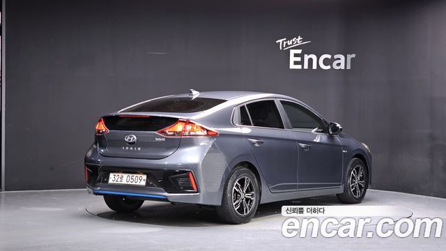 Hyundai Ioniq из Кореи Encar