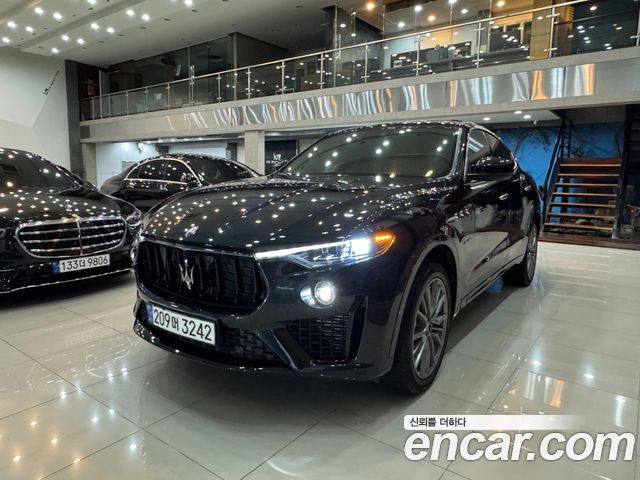 Maserati Levante из Кореи Encar
