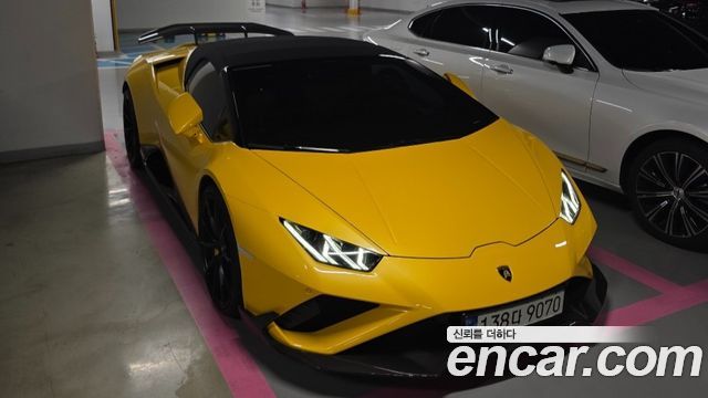 Lamborghini Huracan LP610-2 EVO Spyder — пробег 9 900 км — фото 2 из 5