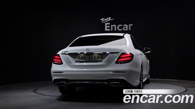 Mercedes-Benz E-Class из Кореи Encar