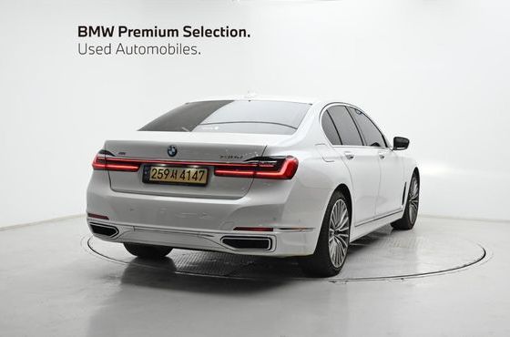 BMW 7-Series 730d xDrive Design Pure Excellence — пробег 62 952 км — фото 2 из 5