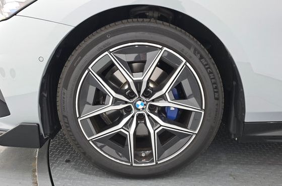 BMW 5-Series 523d xDrive M Sport — пробег 6 738 км — фото 5 из 5