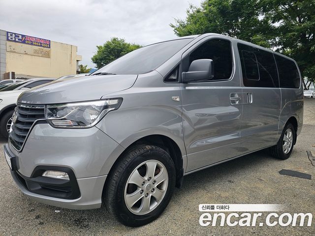 Hyundai Starex 4WD Wagon 12-Seater Smart — пробег 95 280 км — фото 2 из 5