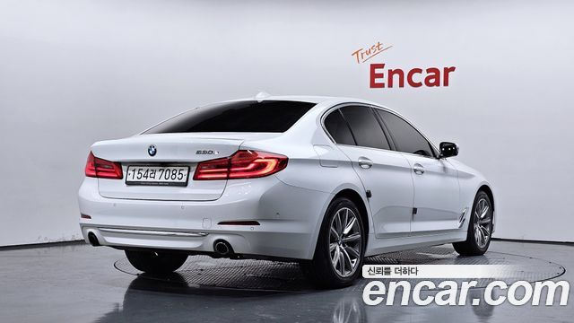 BMW 5-Series 530e Luxury — пробег 124 063 км — фото 2 из 5
