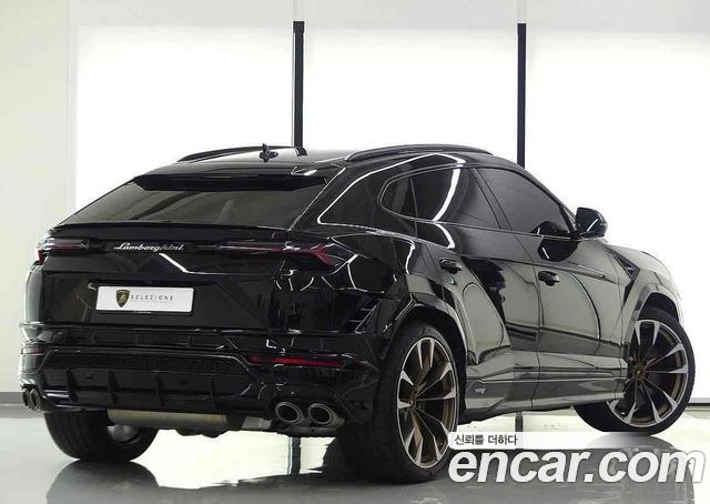 Lamborghini Urus из Кореи Encar