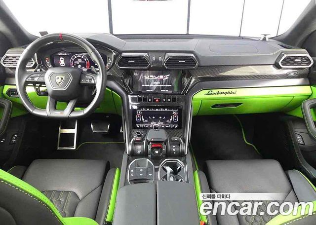 Lamborghini Urus из Кореи Encar