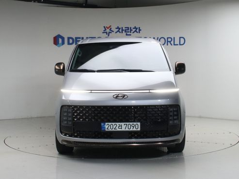 Hyundai Staria 4WD Lounge 9-Seater Prestige — пробег 137 031 км — фото 3 из 5