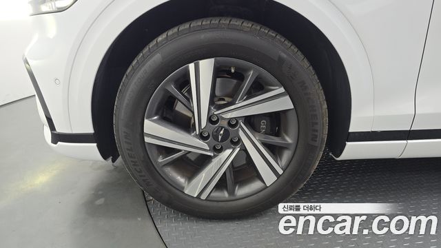 Genesis GV70 2.5T Gasoline AWD — пробег 14 908 км — фото 5 из 5