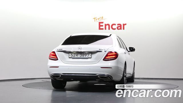 Mercedes-Benz E-Class из Кореи Encar