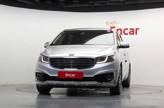 Kia Carnival 9-seater Luxury — пробег 186 524 км — фото 3 из 5