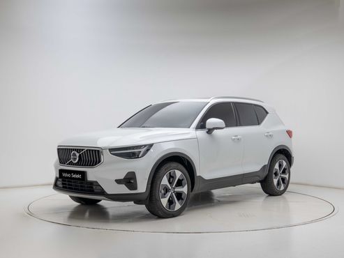 Volvo XC40 B4 Ultra Bright — пробег 11 383 км — фото 1 из 5