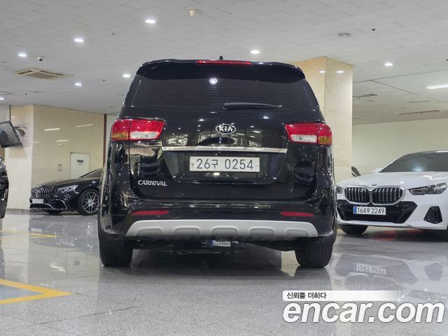 Kia Carnival из Кореи Encar