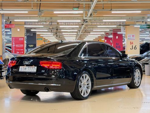 Audi A8 4.2 FSI Quattro LWB D4 — пробег 232 492 км — фото 2 из 5