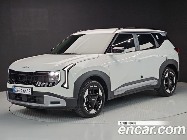 Kia Seltos HEV 1.6 2WD Signature — пробег 3 737 км — фото 2 из 5