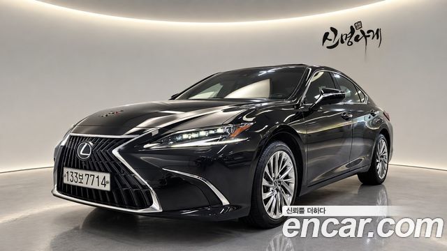 Lexus ES Executive — пробег 33 086 км — фото 1 из 5