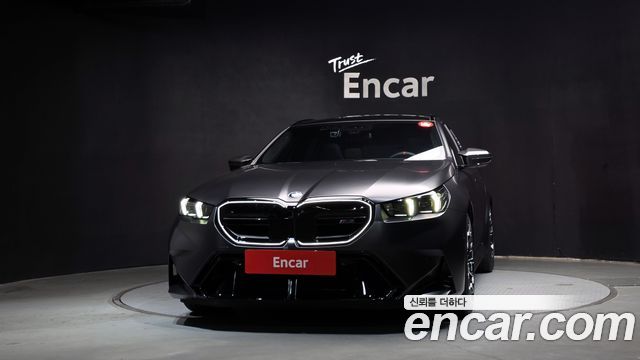 BMW M5 M5 Touring — пробег 4 070 км — фото 3 из 5