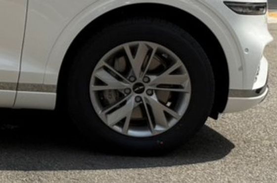 Genesis GV70 2.5T Gasoline 2WD — пробег 1 300 км — фото 5 из 5
